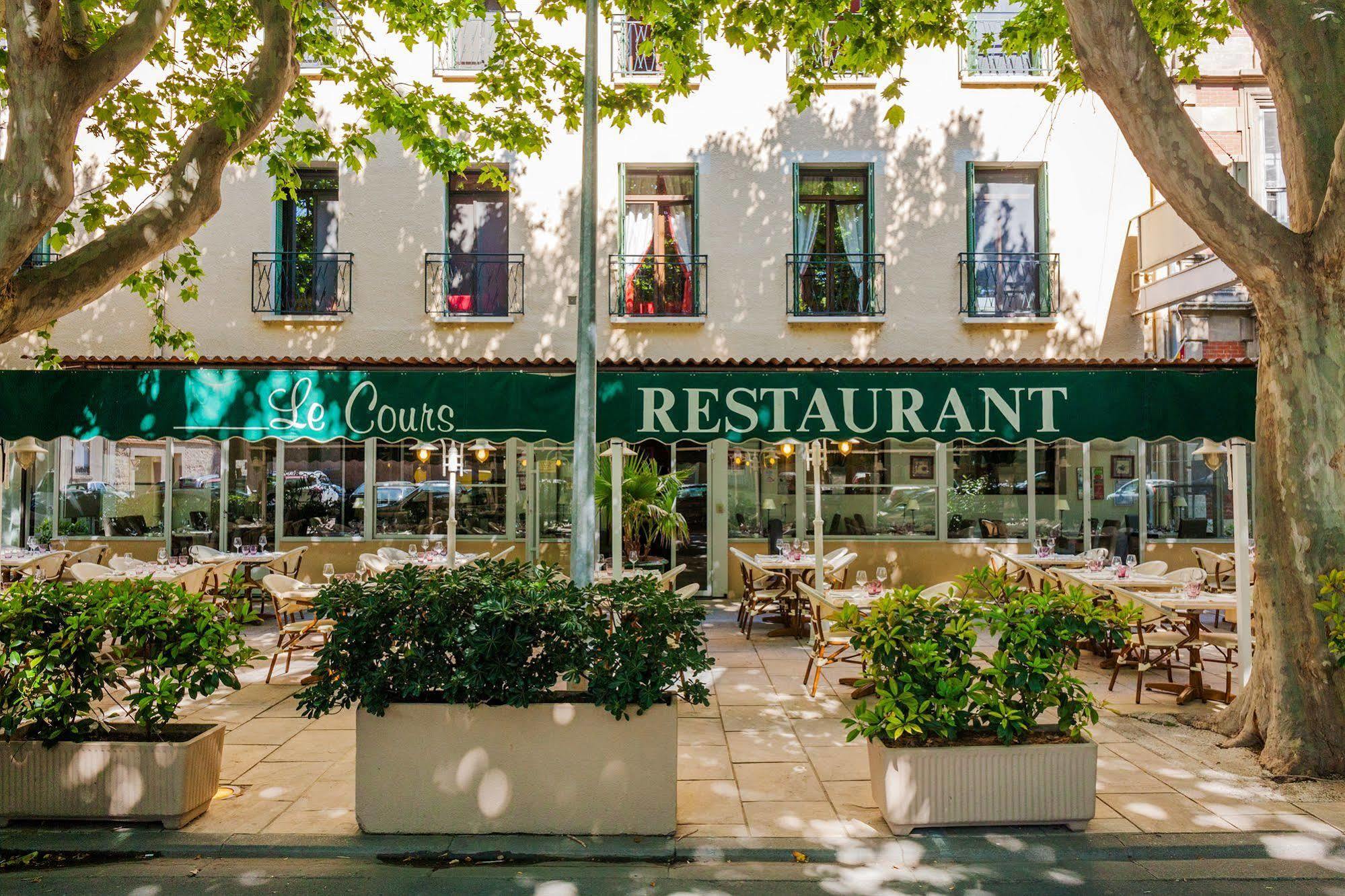 Logis Hotel Restaurant Le Cours Saint-Gilles  Exterior photo